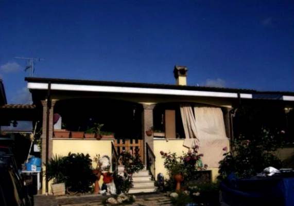 Villino ad Ardea (RM) zona Nuova Florida 