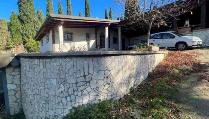 Villino a Palombara Sabina (RM) zona I Colli 