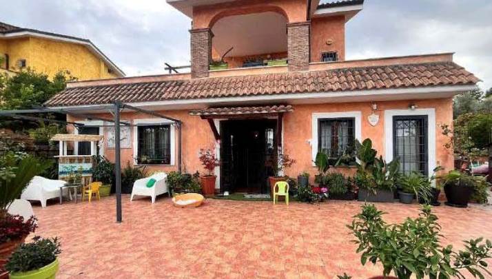Villino a Capena (RM) zona Colle del Fagiano 