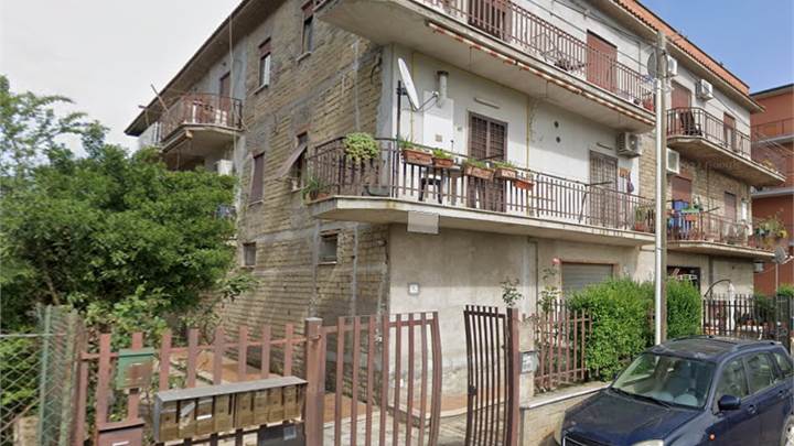 Appartamento a Roma zona Rocca Cencia