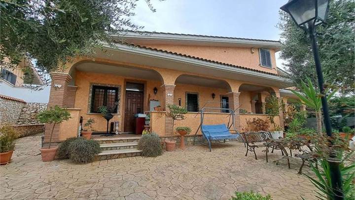 Villa a Roma zona Corcolle