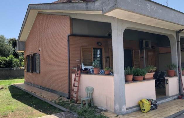 Villetta ad Ardea (RM) zona Tor San Lorenzo